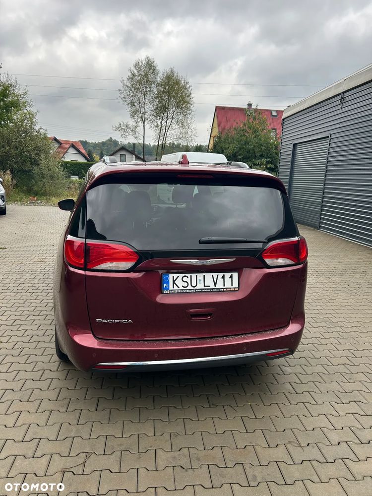 Chrysler Pacifica - 4