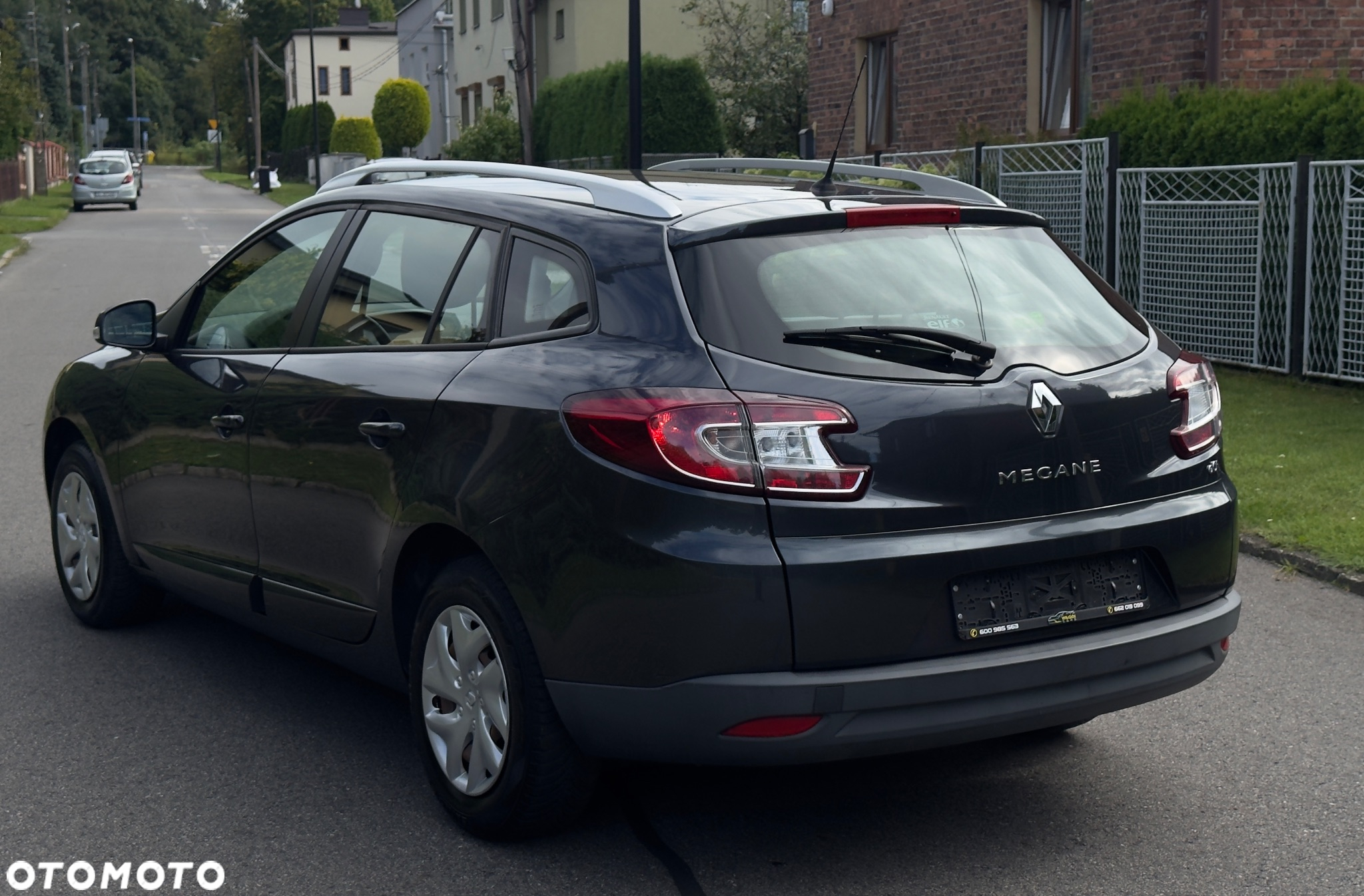 Renault Megane 1.5 dCi Energy Life EU6 - 4