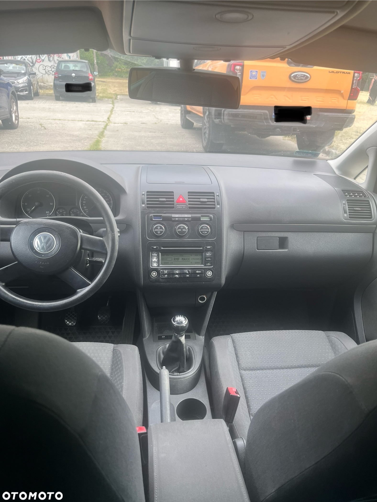 Volkswagen Touran 2.0 TDI DPF Comfortline - 2