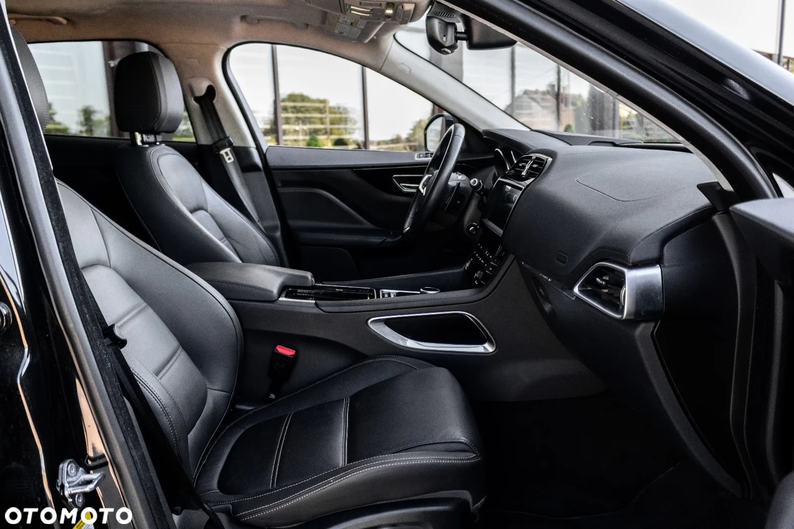 Jaguar F-Pace 2.0 i4P AWD Prestige - 12