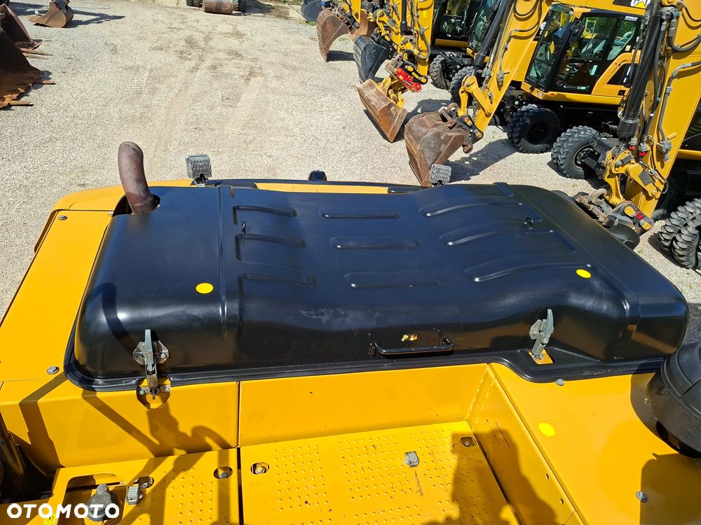Caterpillar CAT 320 EL - 16