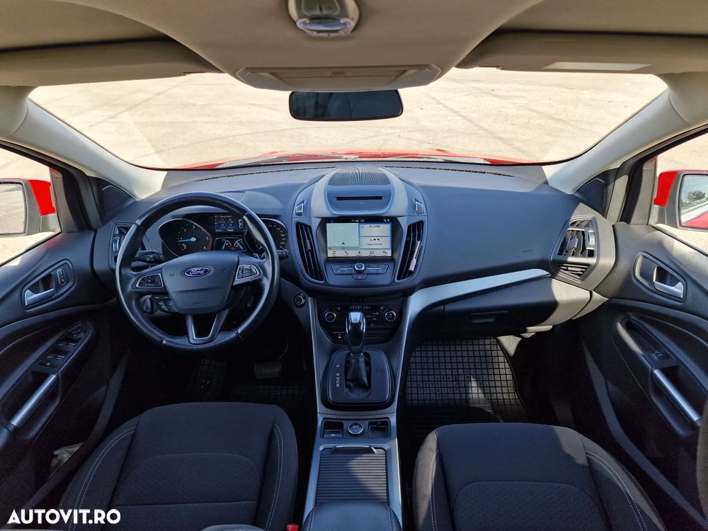Ford Kuga - 10
