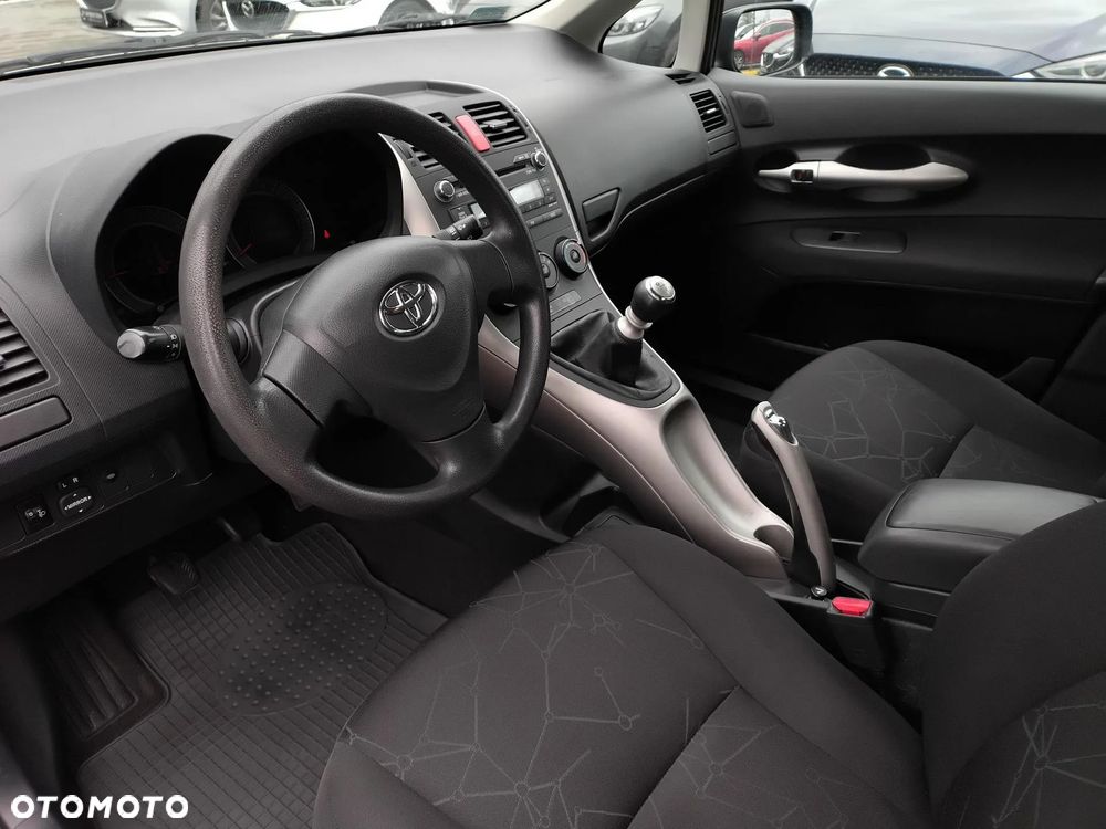Toyota Auris - 9