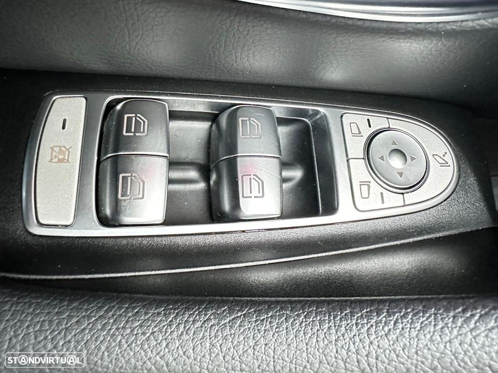Mercedes-Benz E 300 de AMG Line - 22
