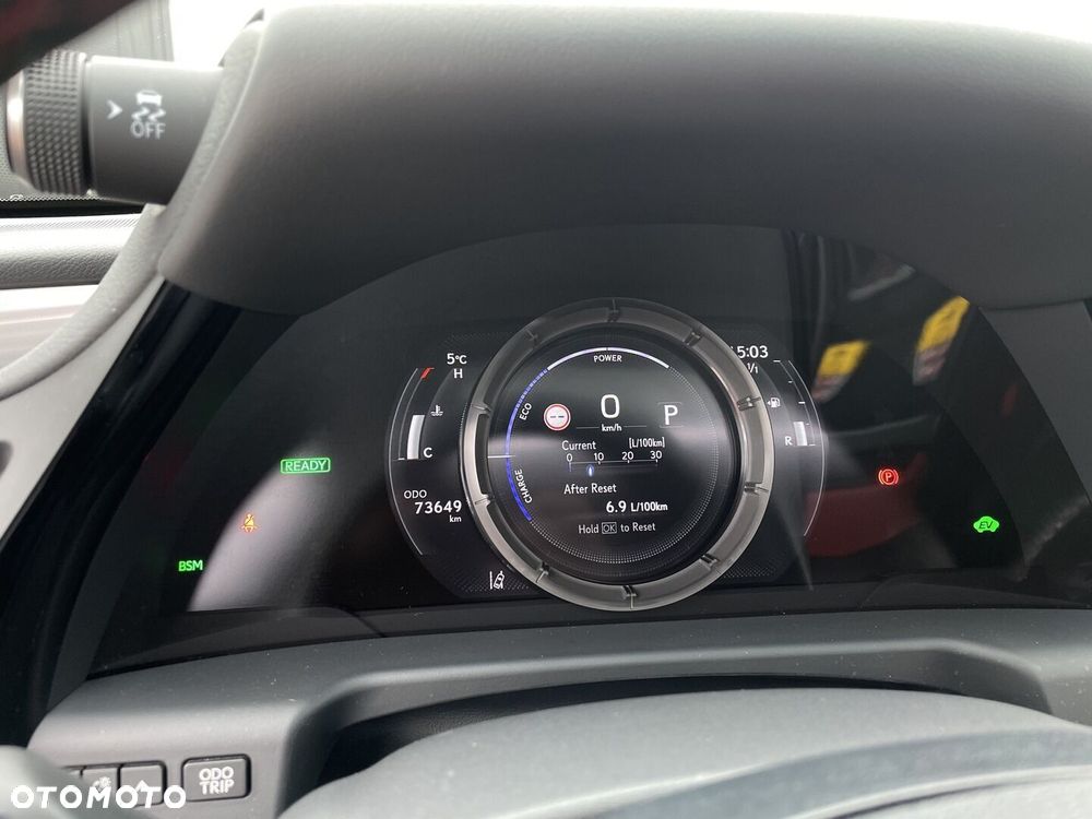 Lexus ES 300h F Sport Edition - 12