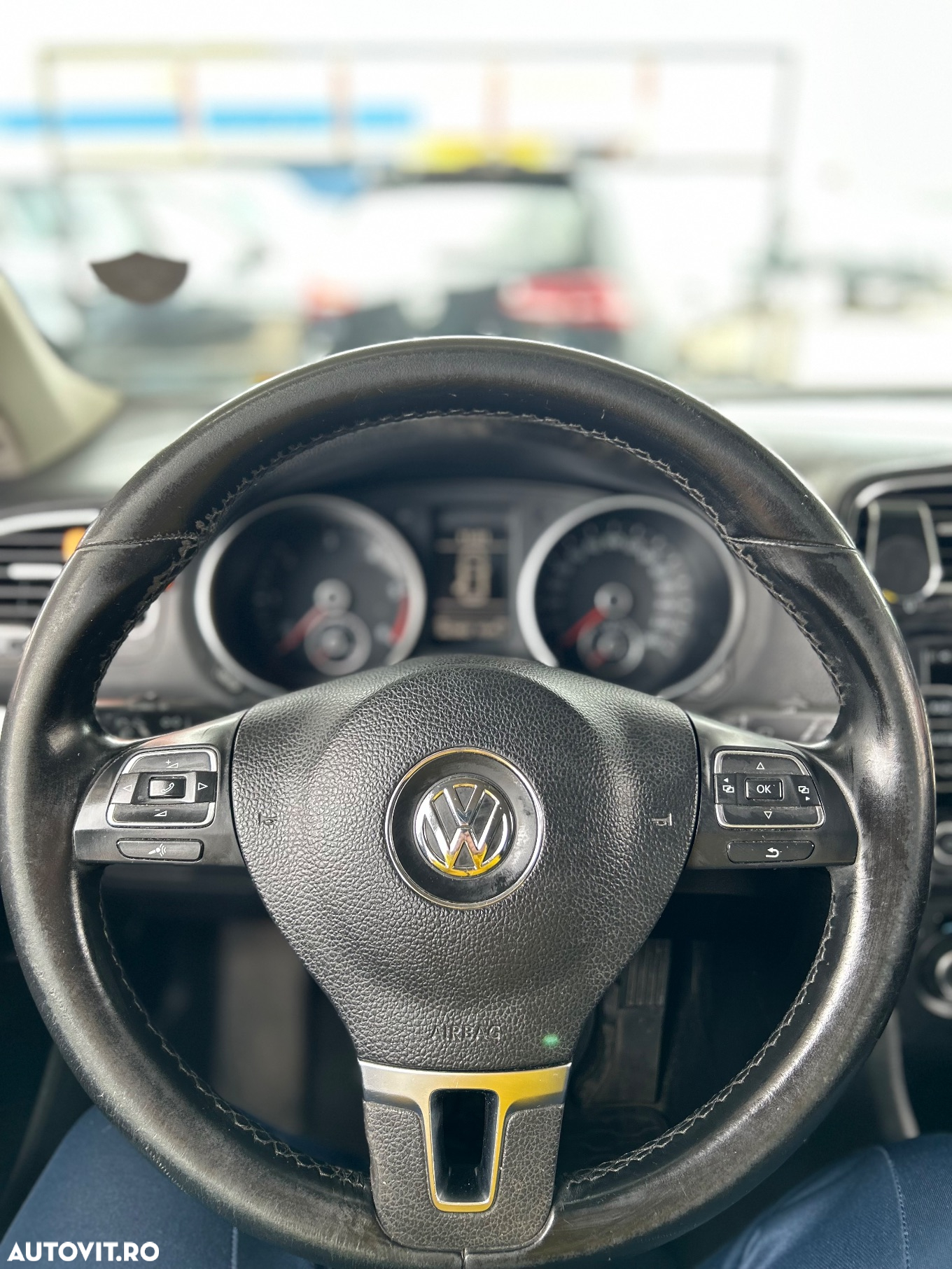 Volkswagen Golf 1.6 TDI DPF 4M BMT Highline - 14