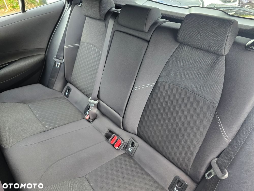 Toyota Corolla - 13