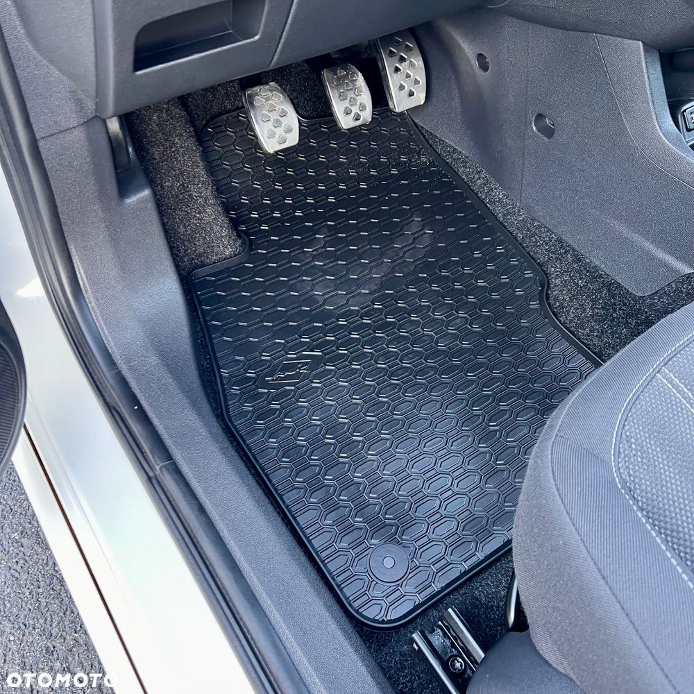 Opel Corsa 1.4 16V Color Edition - 11