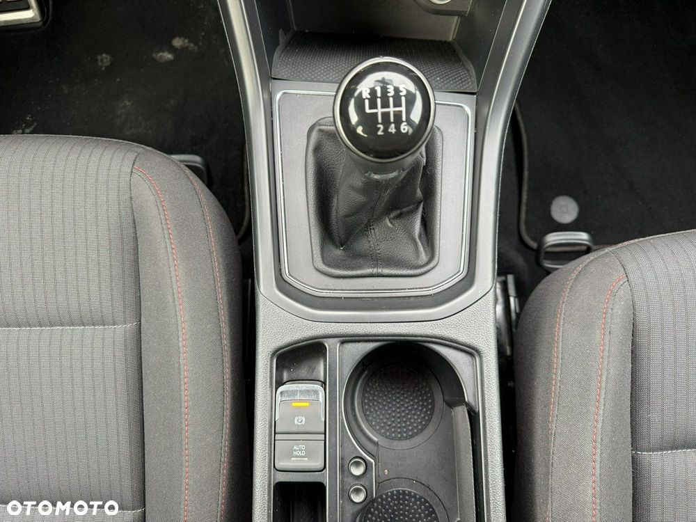 Volkswagen Touran 1.4 TSI (BlueMotion Technology) SOUND - 28