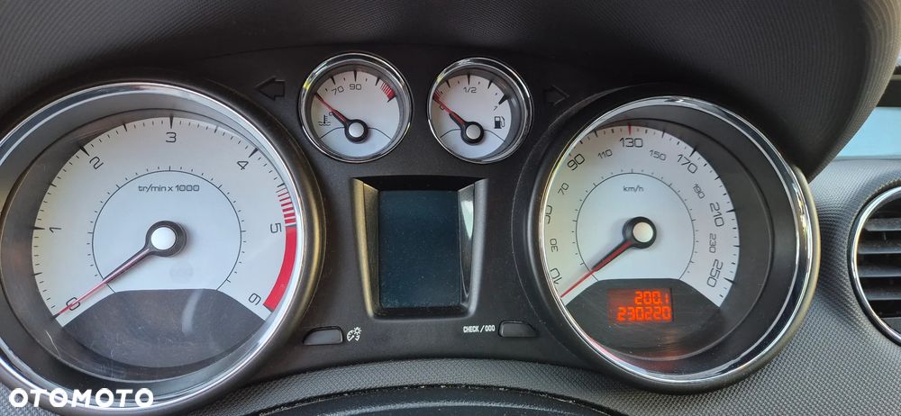 Peugeot 308 1.6 HDi Premium - 14
