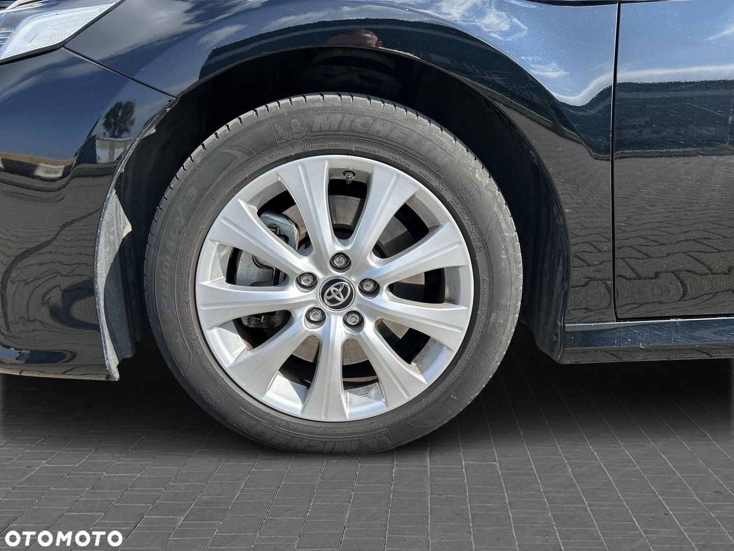 Toyota Camry - 9