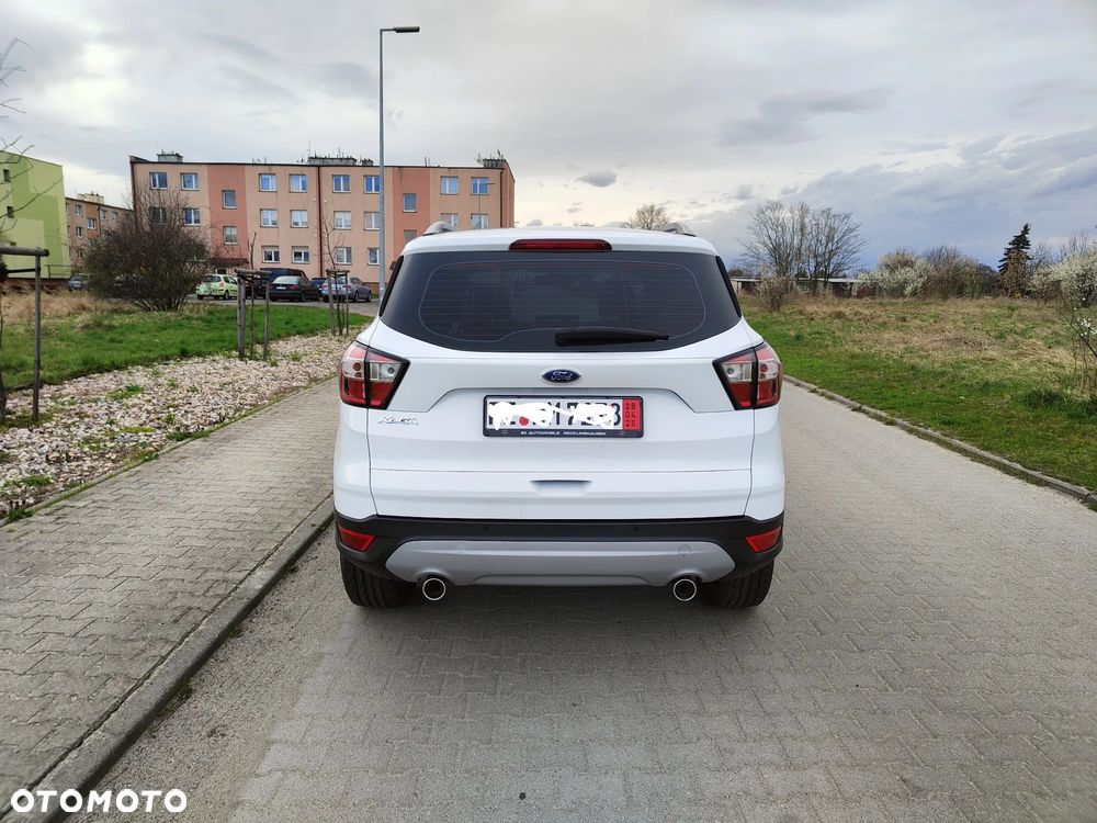 Ford Kuga 2.0 TDCi 2x4 Titanium - 10