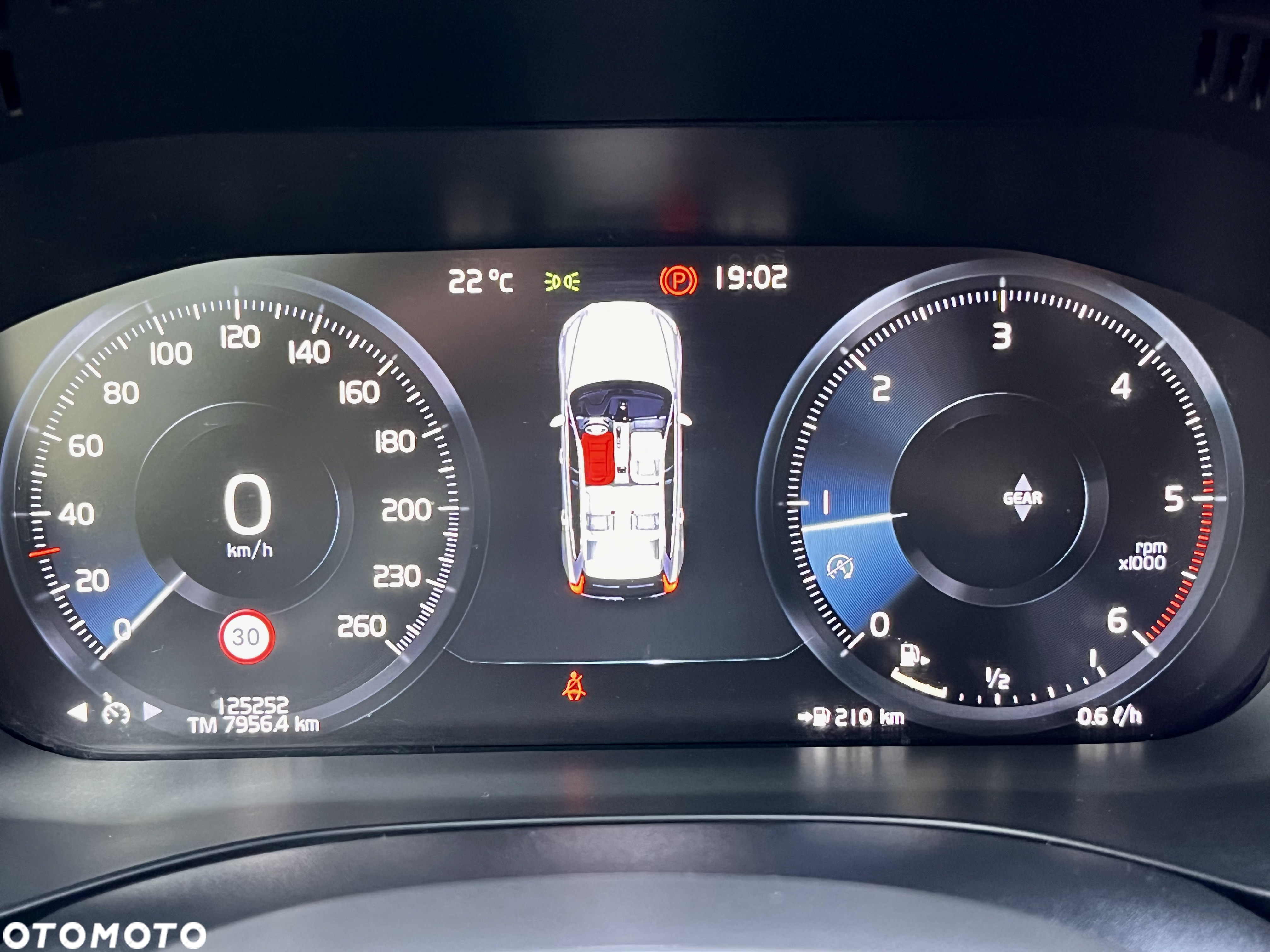 Volvo XC 60 D3 Momentum Pro - 37