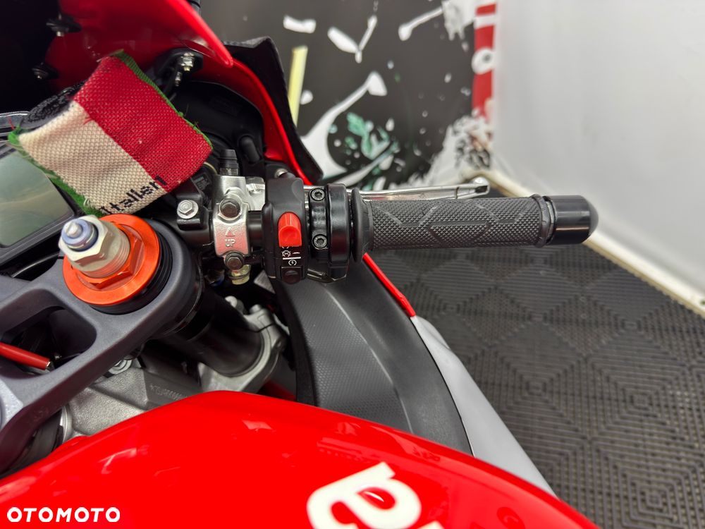 Aprilia RSV - 30