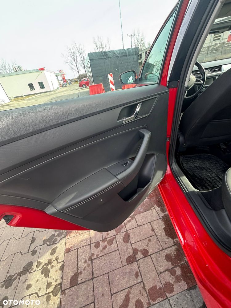 Skoda RAPID 1.2 TSI Active - 8