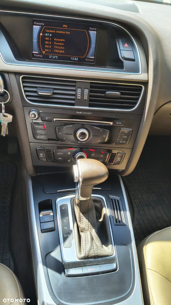Audi A4 Limousine - 5
