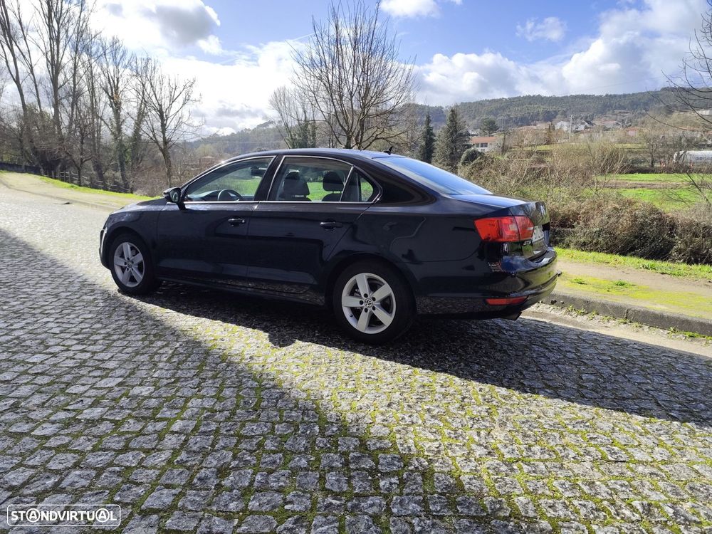 VW Jetta 1.6 TDi Trendline - 5