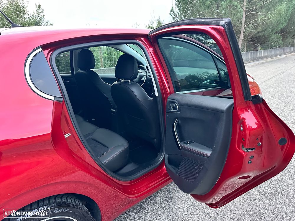 Peugeot 208 1.2 PureTech GT Line - 16