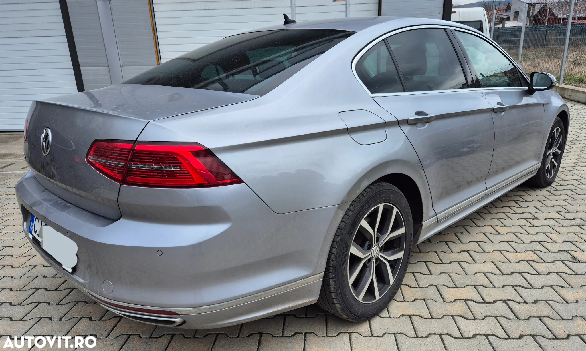 Volkswagen Passat 2.0 TDI DSG R Executive - 4