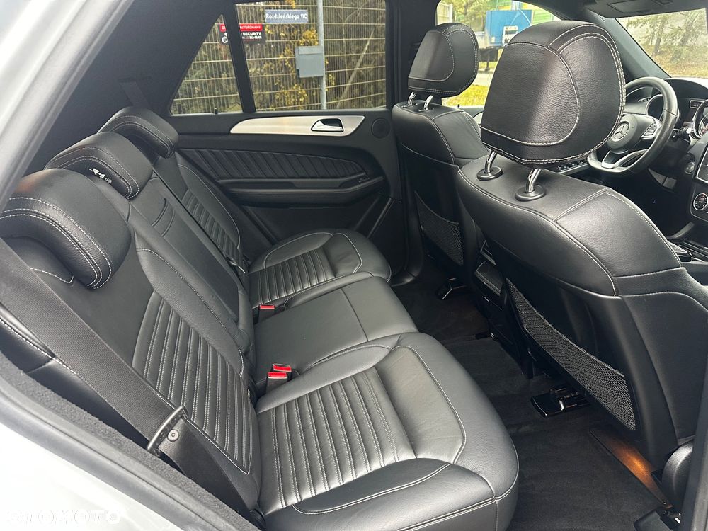 Mercedes-Benz GLE 250 d 4Matic 9G-TRONIC AMG Line - 17