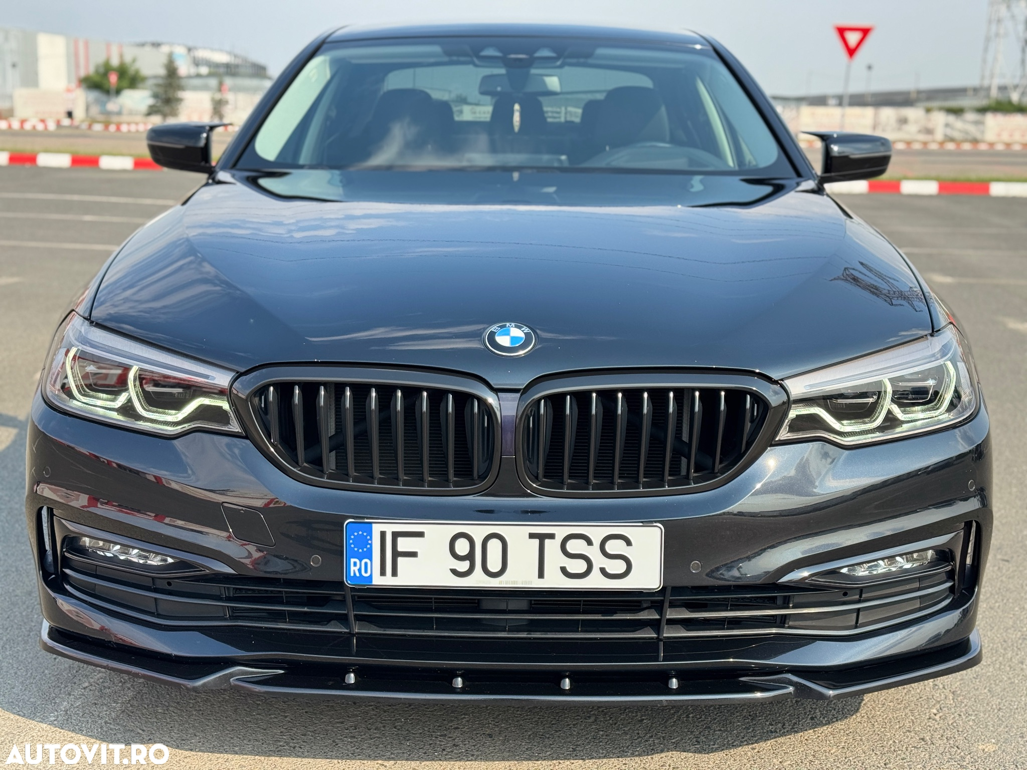 BMW Seria 5 530e Aut. Luxury Line - 3