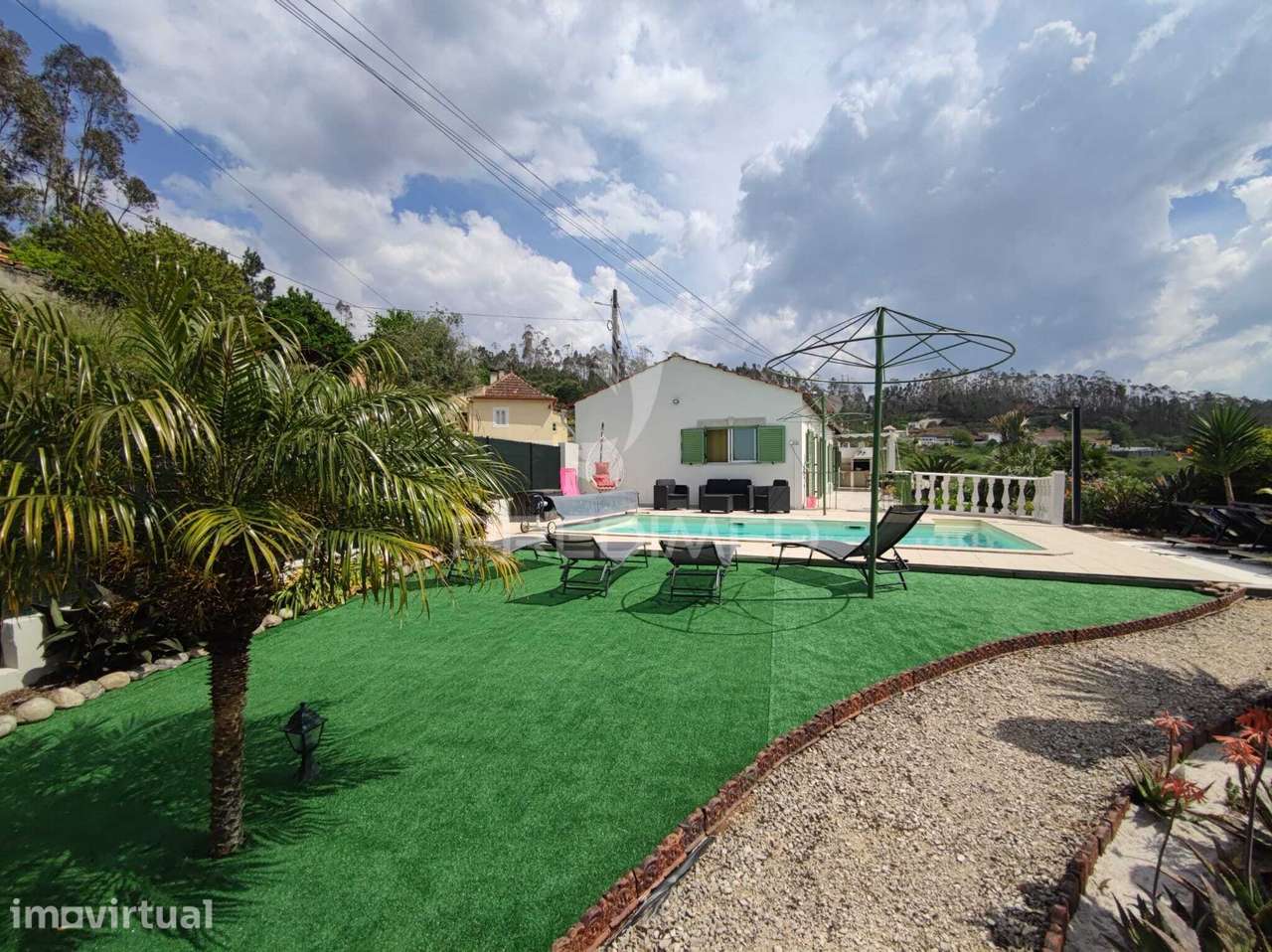 Moradia Térrea T4 com Piscina Aquecida e Vista Panorâmica — A 15 Mi... - Grande imagem: 2/29