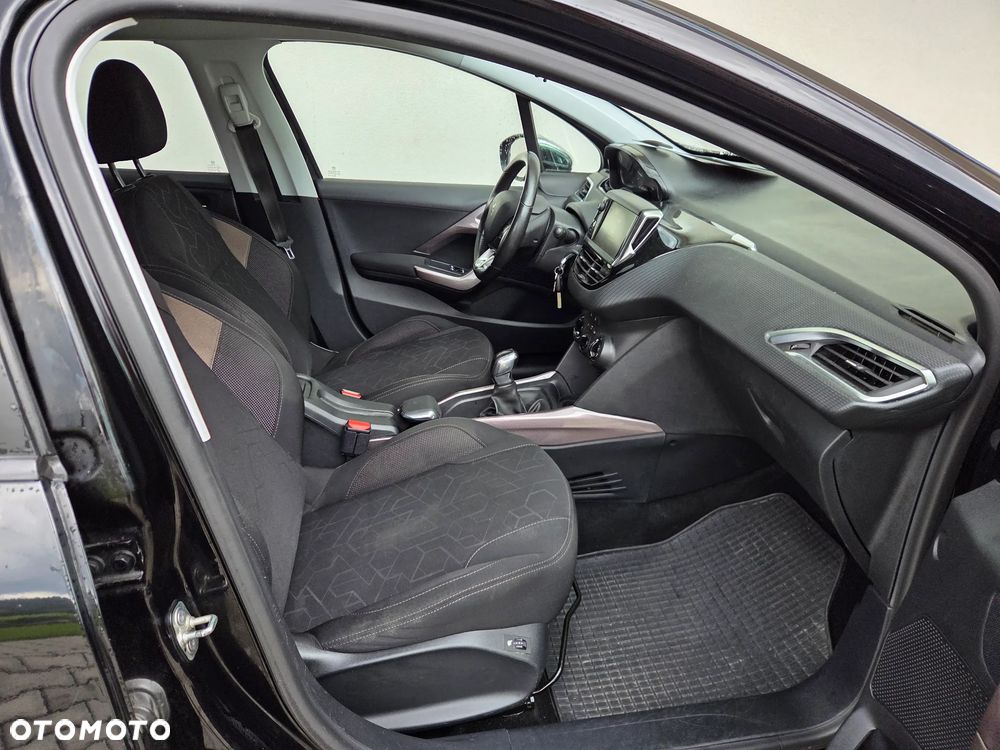 Peugeot 2008 - 11