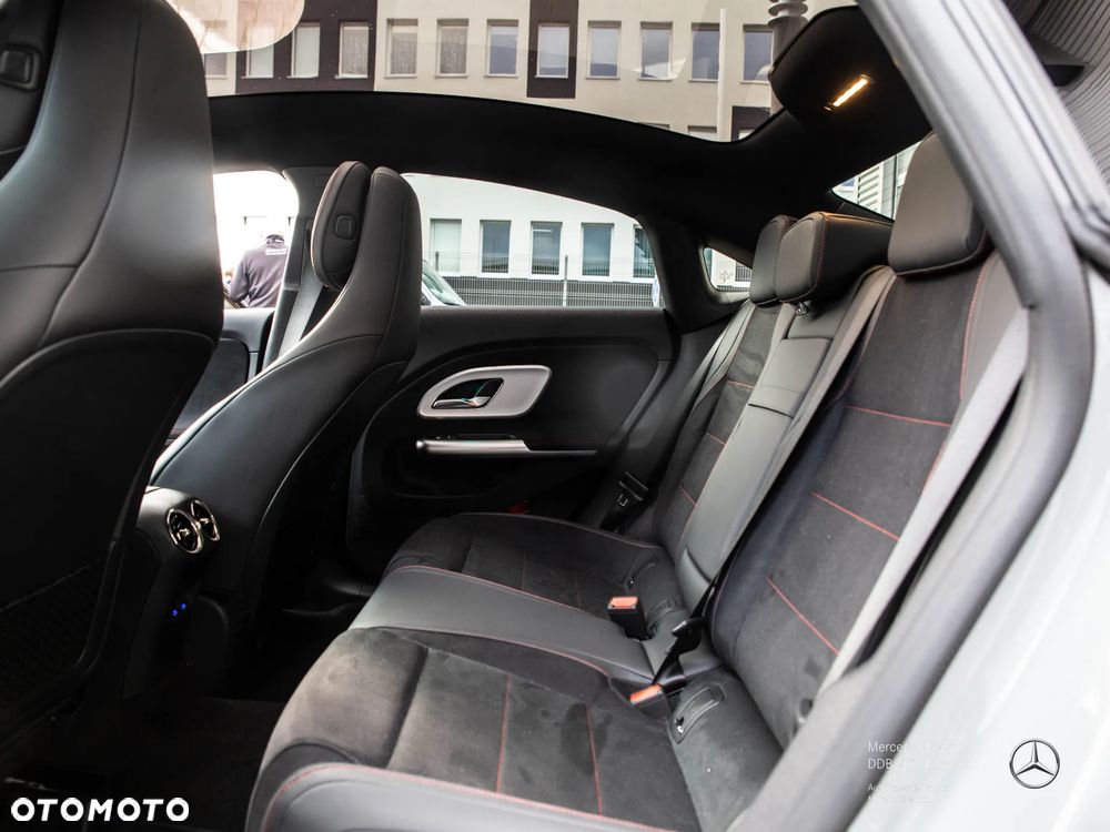 Mercedes-Benz CLA 200 mHEV 8G-DCT - 11