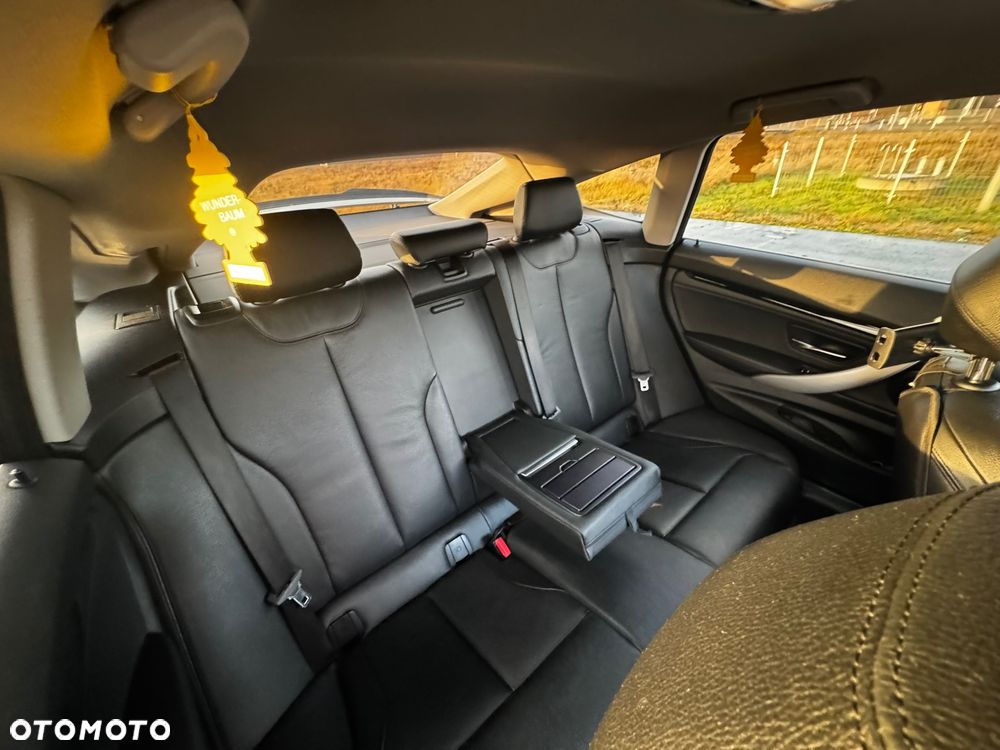 BMW 3GT 320d Sport-Aut Sport Line - 31