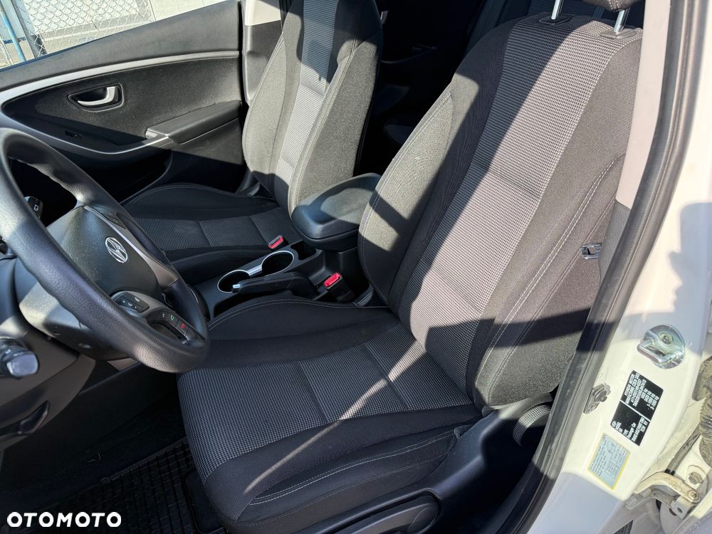 Hyundai i30 1.6 CRDi Classic - 6