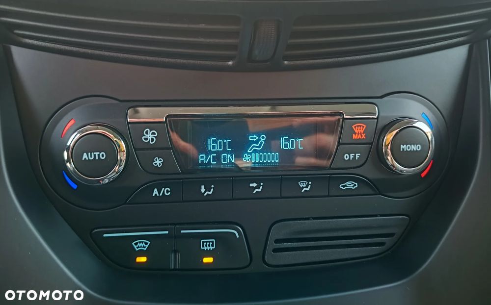 Ford C-MAX 1.6 Titanium - 23