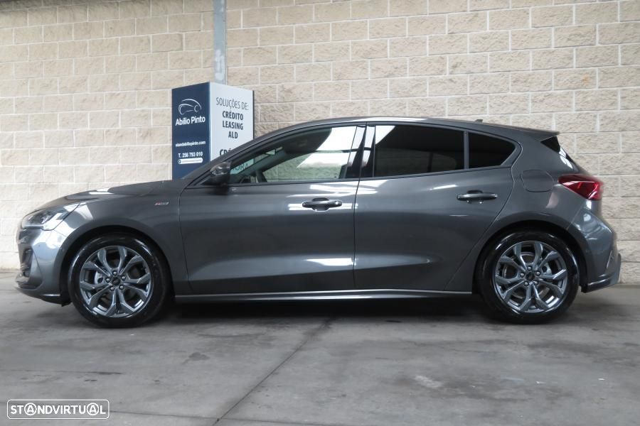 Ford Focus 1.0 EcoBoost MHEV ST-Line X - 2