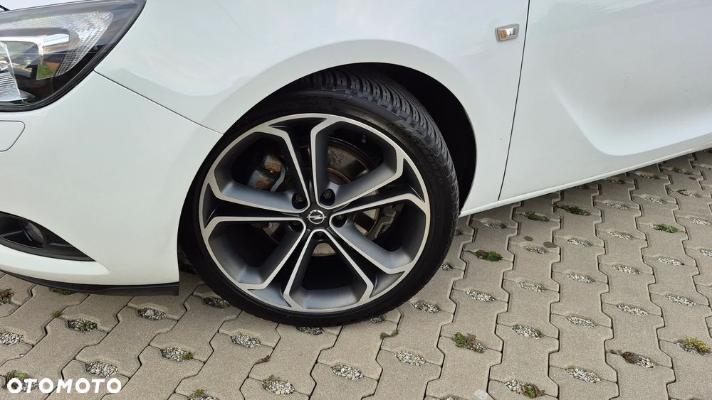 Opel Astra 1.6 Turbo Sport - 12