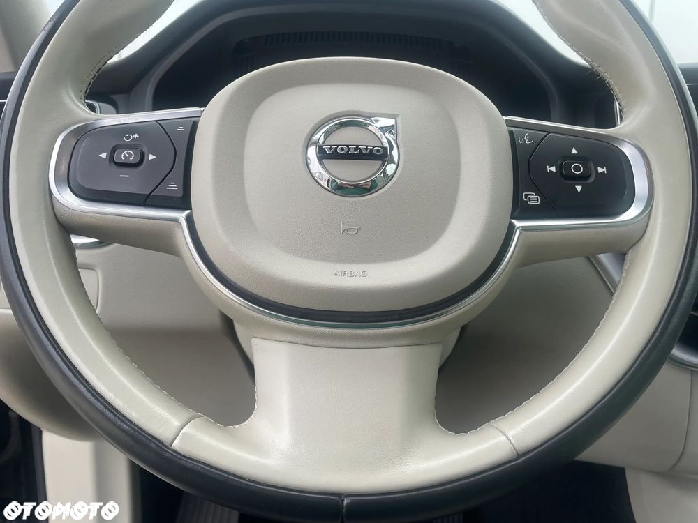 Volvo XC 60 D5 SCR AWD Inscription - 31