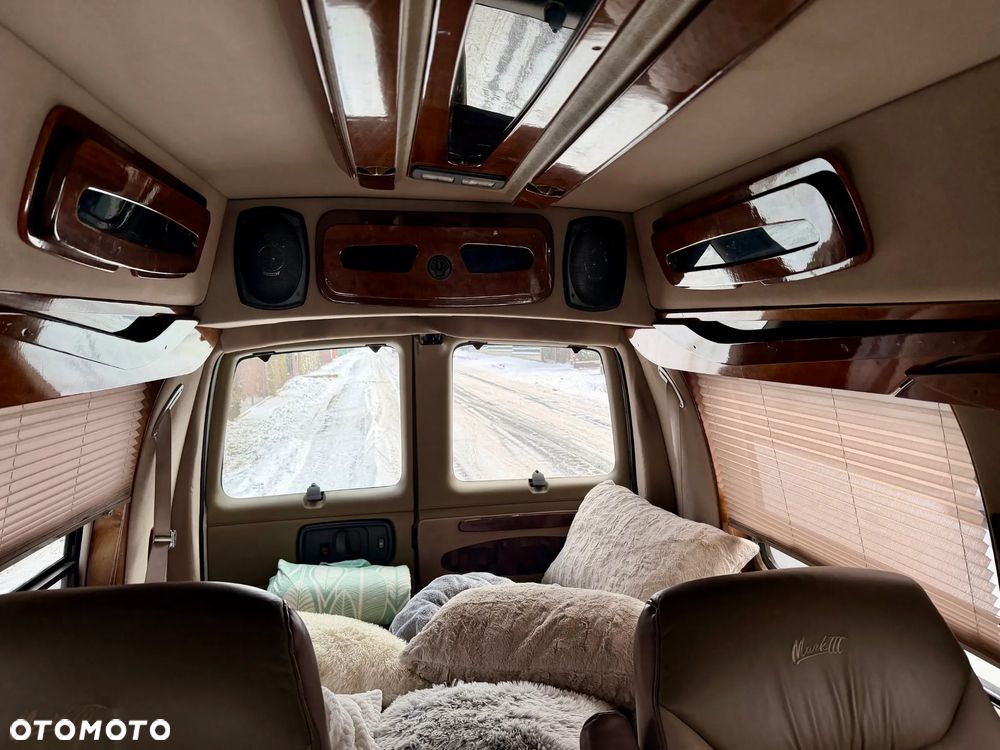 Chevrolet Express - 4