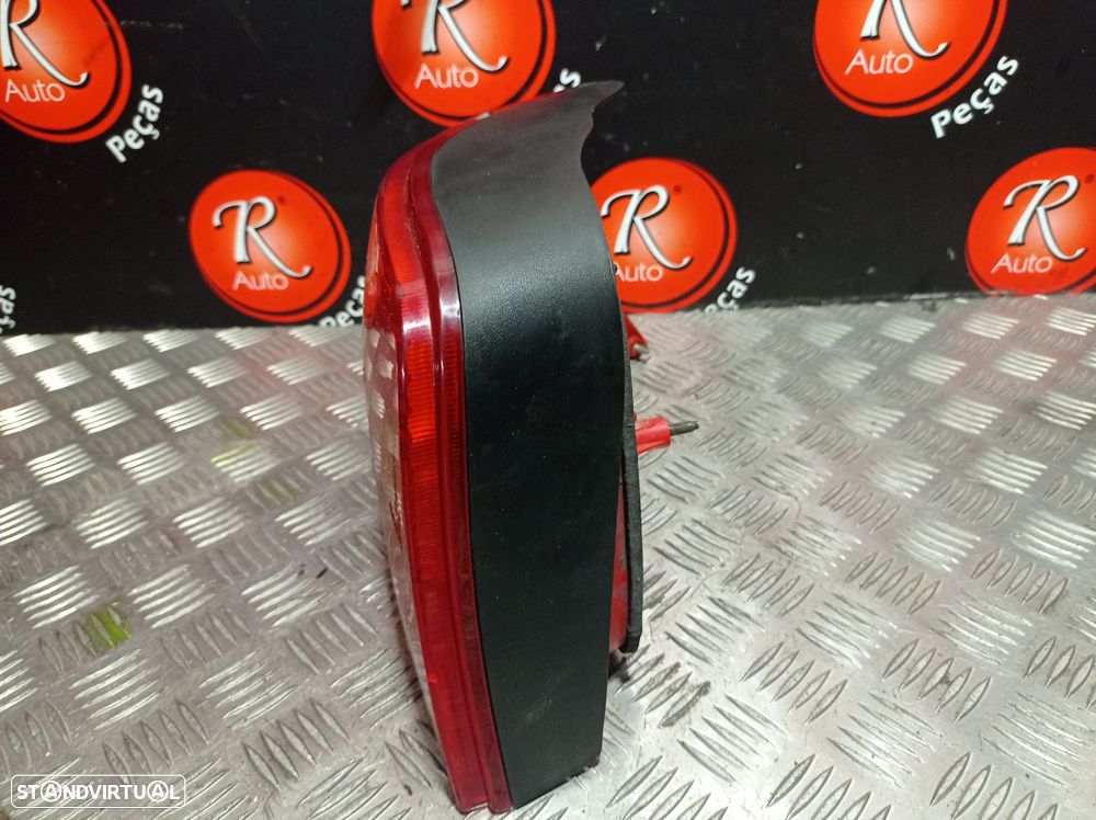 Farolim Stop Esq Volkswagen Golf Iv (1J1) - 2
