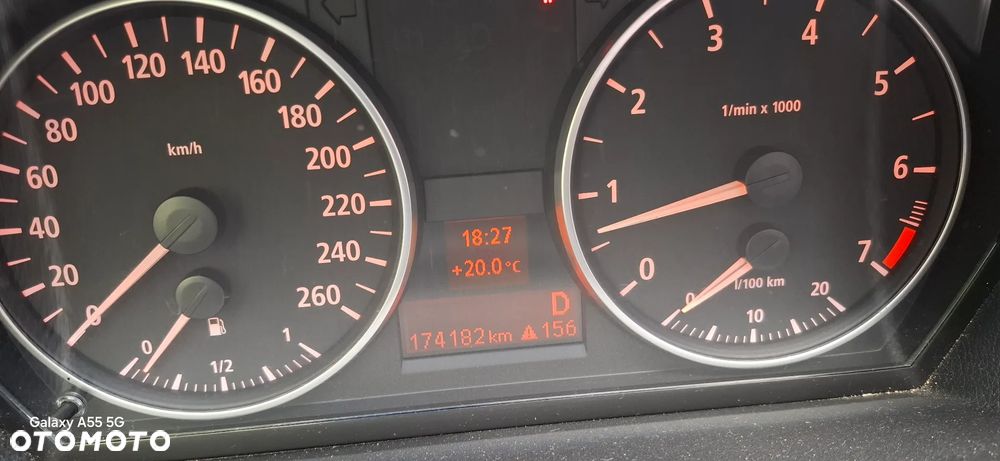 BMW Seria 3 320i - 9