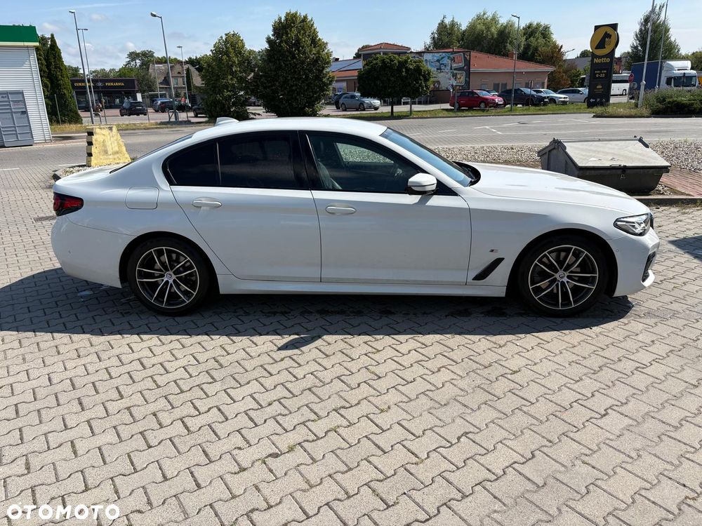 BMW Seria 5 520d xDrive MHEV M Sport sport - 3