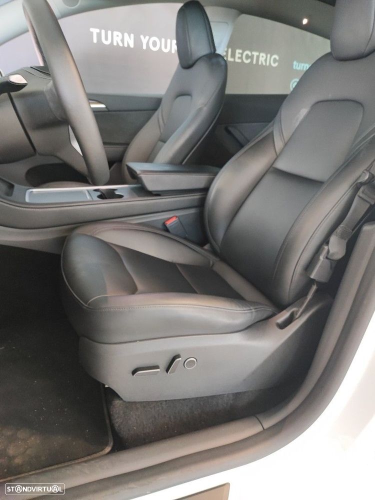 Tesla Model Y Long Range Dual Motor AWD - 5