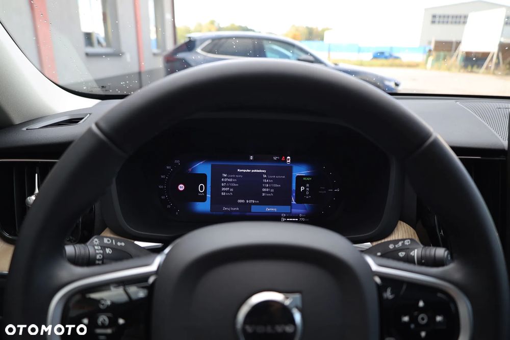 Volvo XC 60 T8 AWD Plus Dark - 9