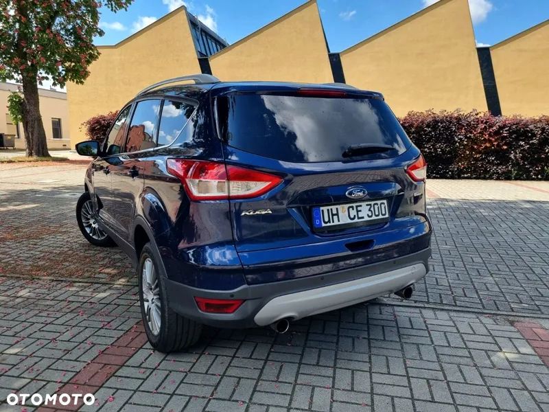 Ford Kuga 1.6 EcoBoost 2x4 Titanium - 5