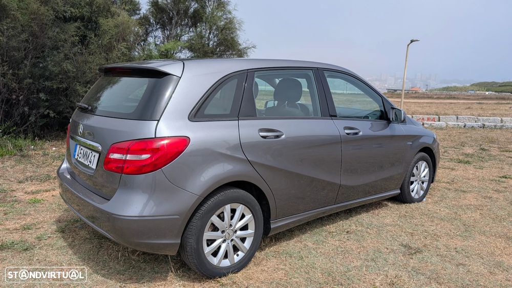 Mercedes-Benz B 180 BlueEfficiency - 4