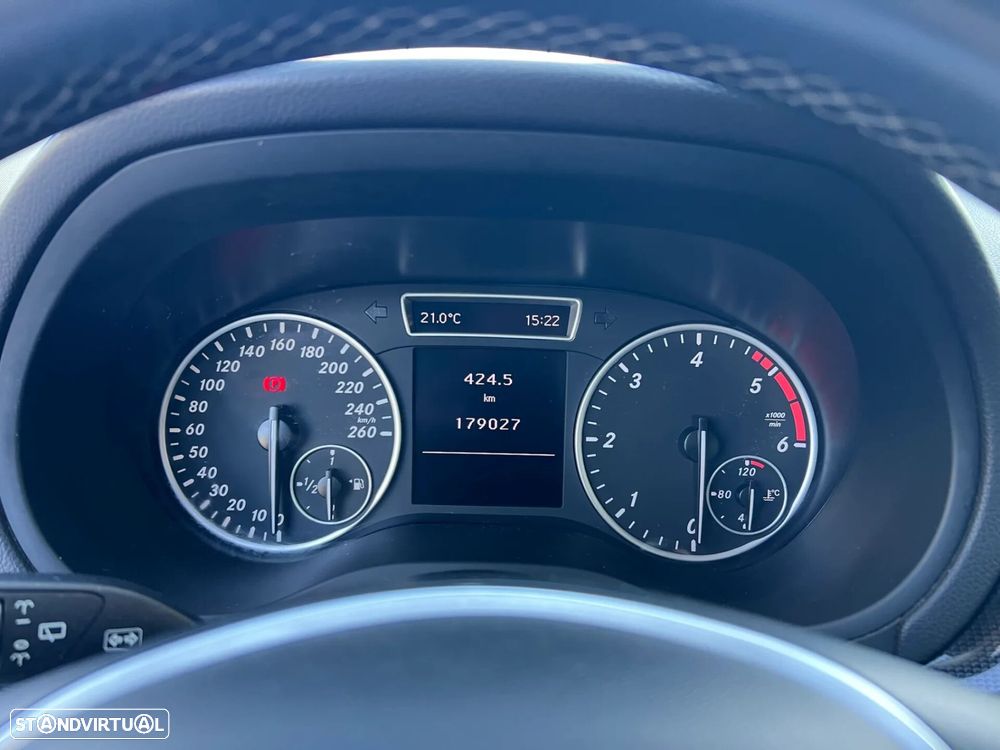 Mercedes-Benz B 180 - 8