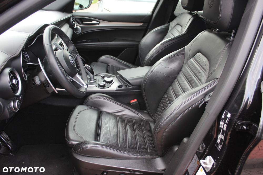 Alfa Romeo Stelvio 2.2 JTDM Veloce Q4 - 11