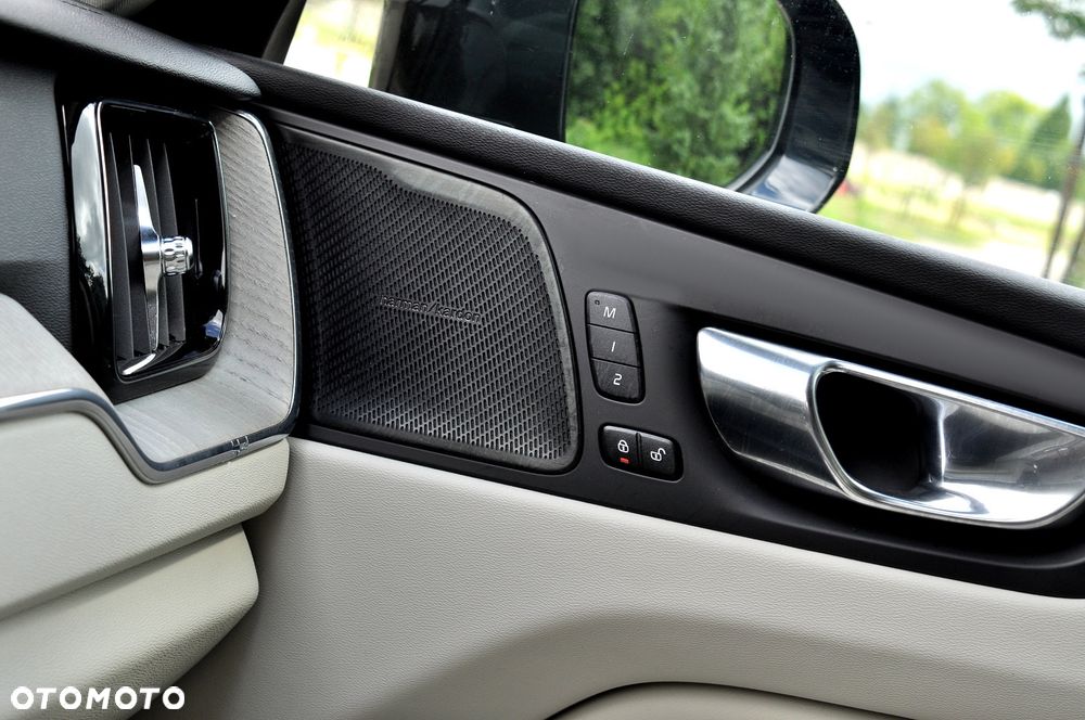 Volvo XC 60 B4 D Geartronic RDesign - 33