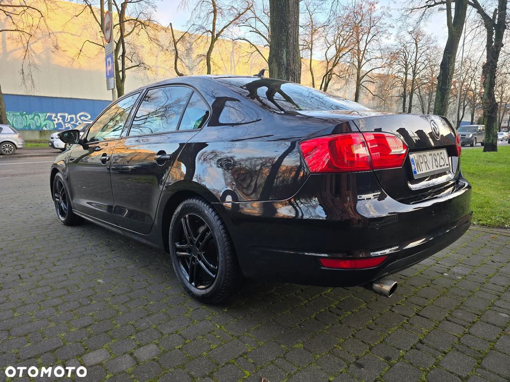 Volkswagen Jetta 1.6 TDI Match - 3