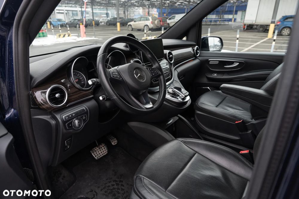 Mercedes-Benz Klasa V - 9