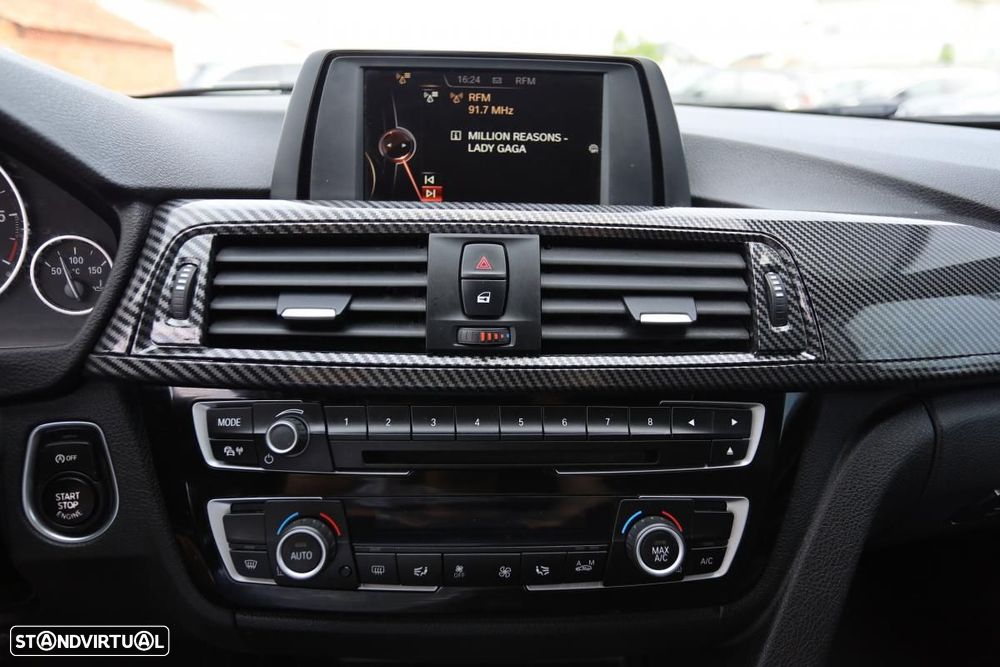BMW 318 d Pack M - 11