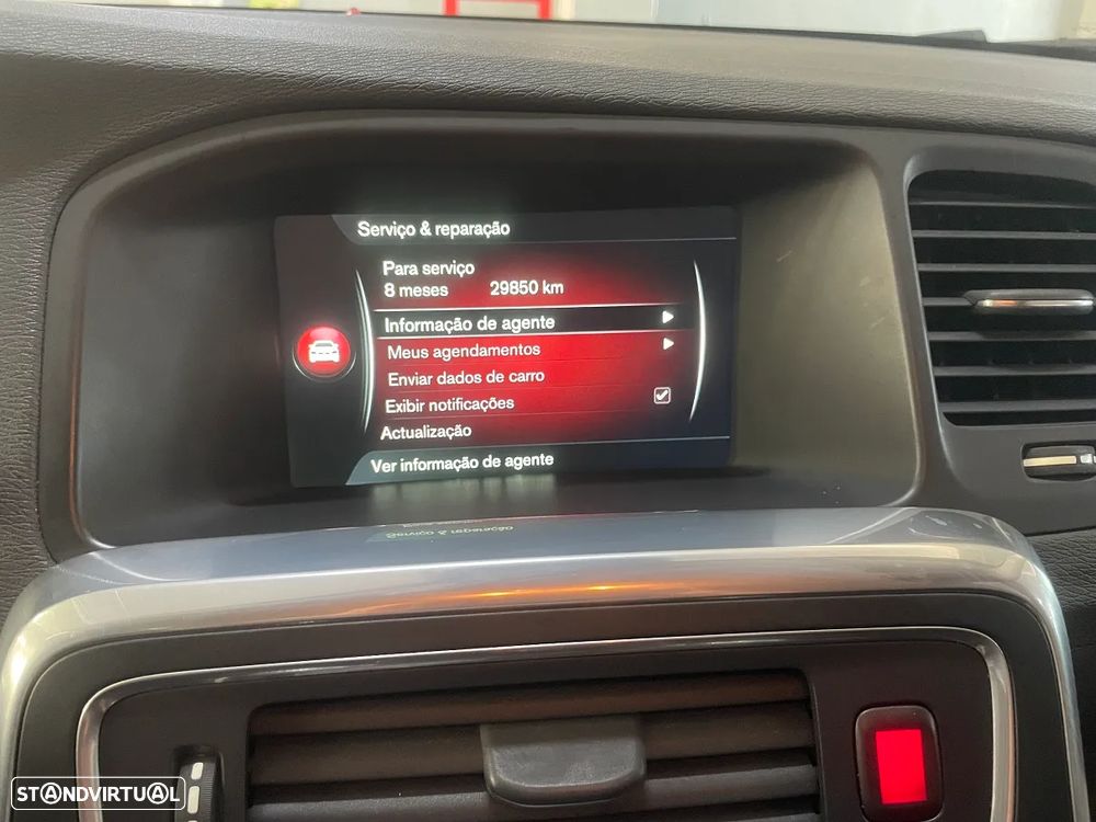 Volvo V60 Cross Country 2.0 D3 Momentum Geartronic - 30