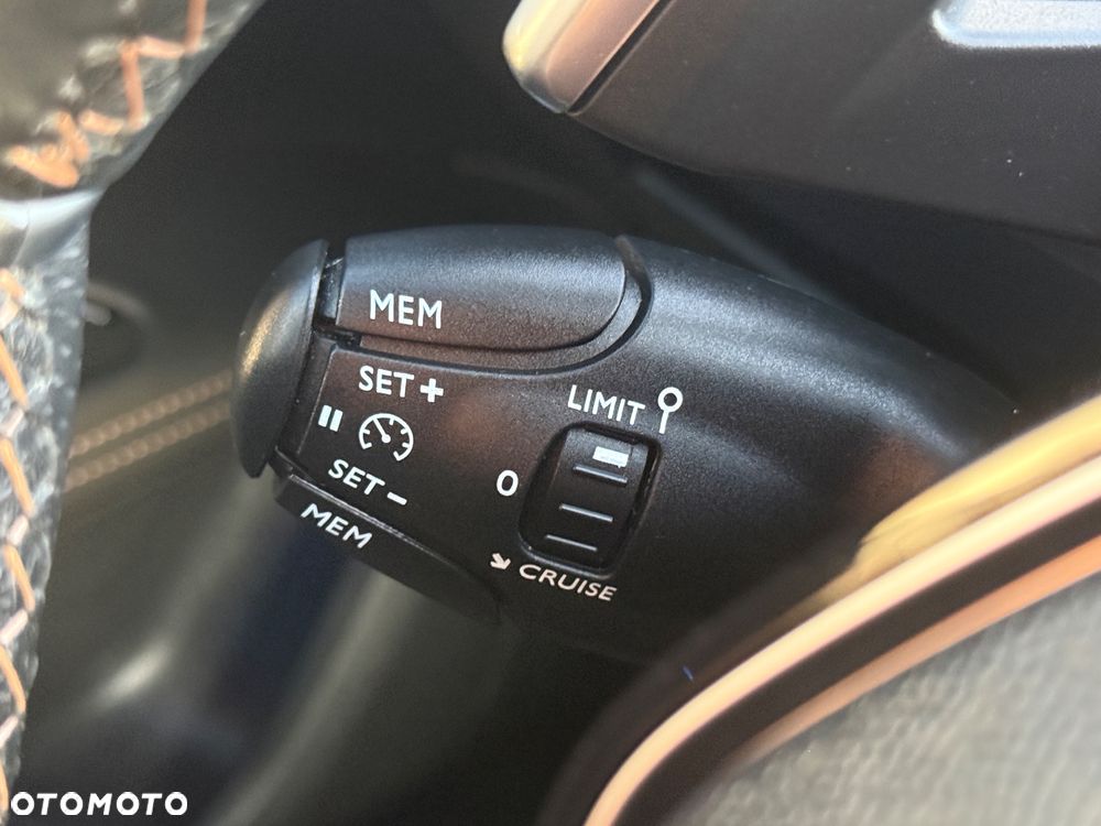 Peugeot 5008 1.5 BlueHDi GT S&S EAT8 - 22
